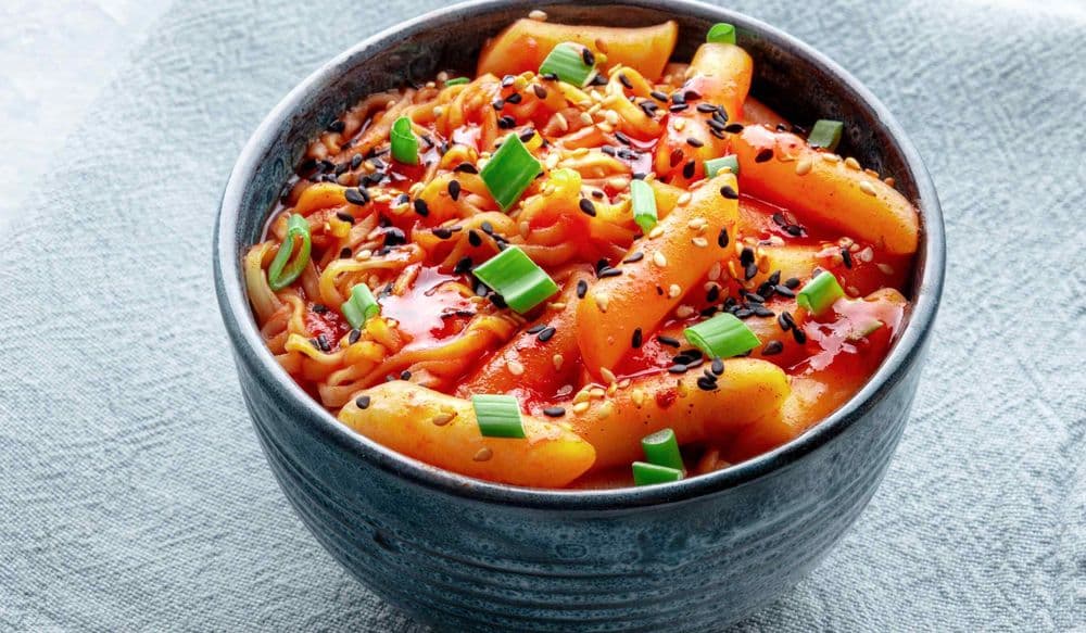 Les gâteaux de riz moelleux : tteokbokki