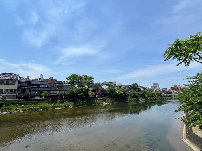 Higashi Chaya district 3