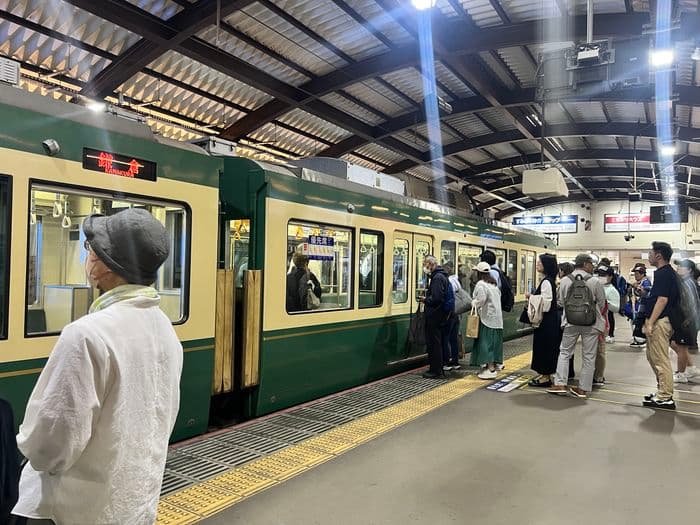 Enoden train 4