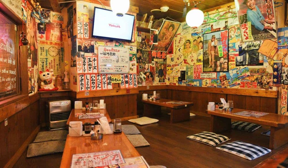 izakaya-bar-a-sake-japon